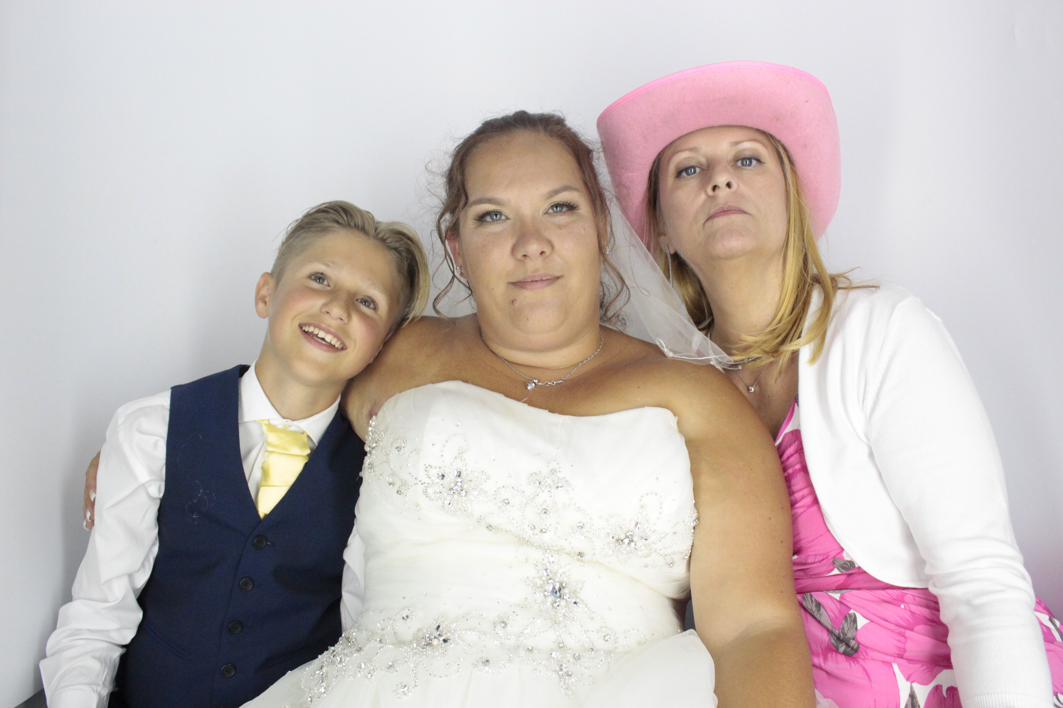  Heather & Daniel's Wedding | View more photos from the event at gallery.myphotoboothexperience.co.uk/u/MyPhotoBoothExperienceLtd/Heather-Daniels-Wedding